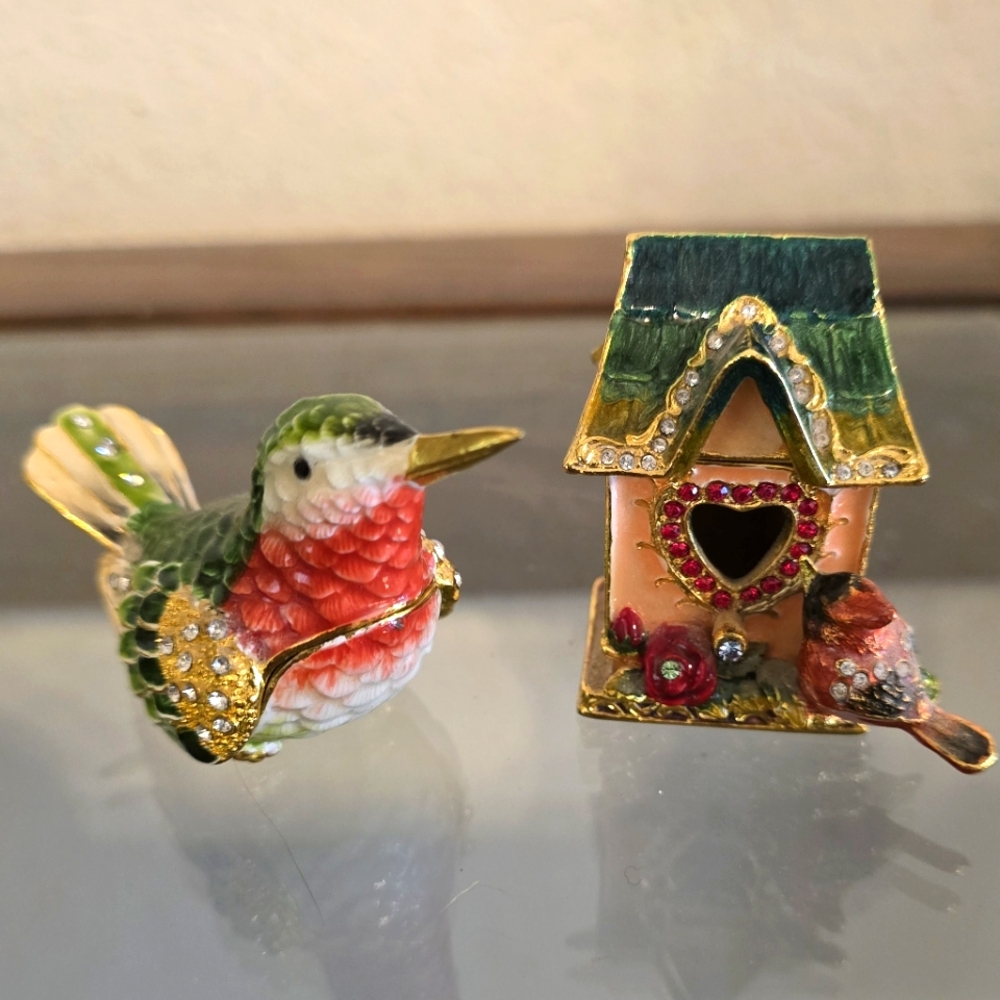 Vintage hand painted Hummingbird & Birdhouse trinket boxes.